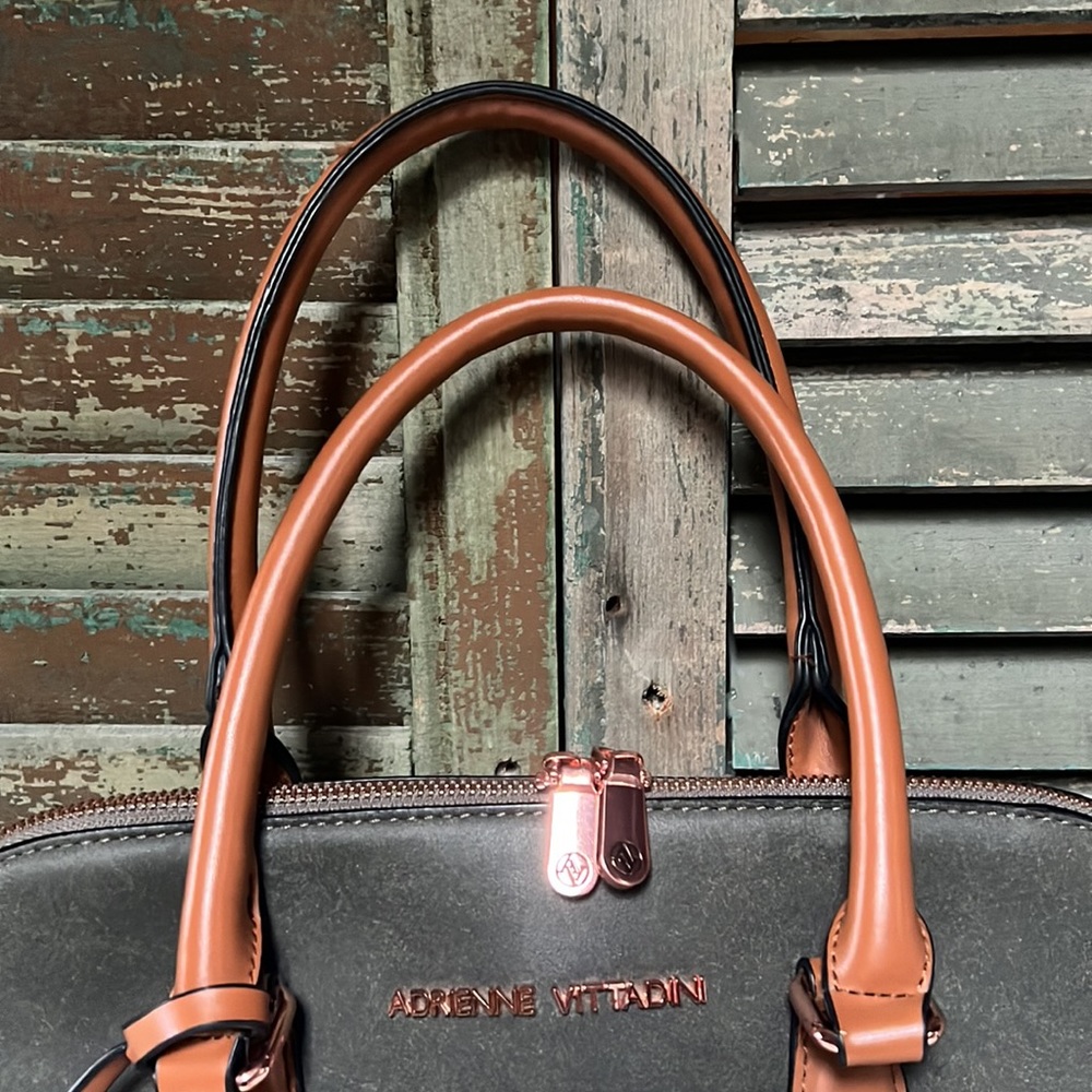 Adrienne Vittadini Dome Handbag Sachtel - Picture 3 of 12